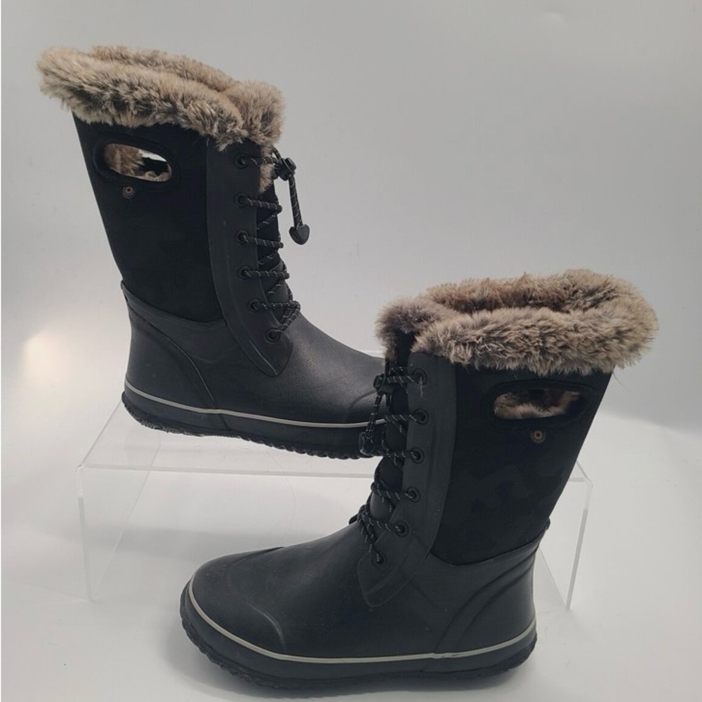 Bogs Arcata Camo Youth Winter/Fall/Spring Boots Size 7 (Women’s size 9/Euro 40)